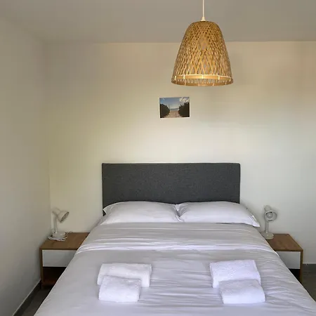 2 Pieces Dans Hoteliere Les Hameaux De Saint-cyprien