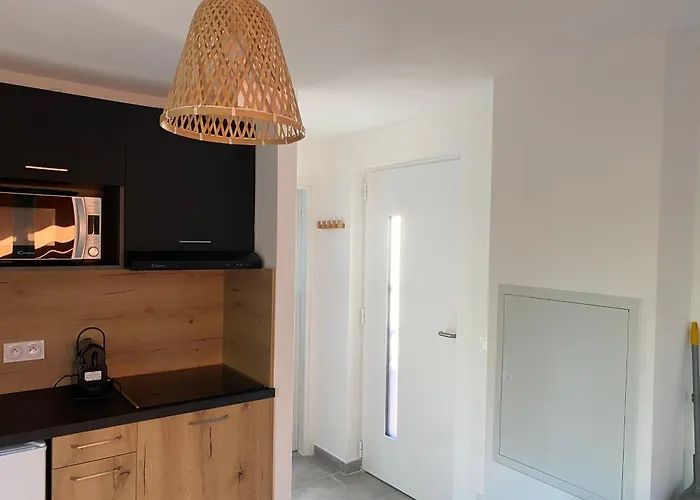 2 Pieces Dans Hoteliere Les Hameaux De Saint-cyprien 3* Lecci